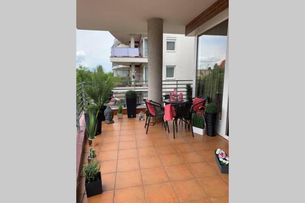 Vip Mini Resort,Private Parking & Balcony Budapest Bagian luar foto