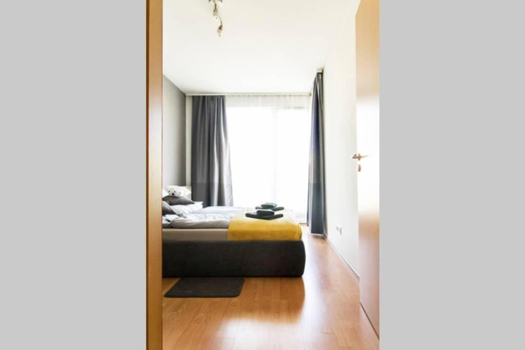 Vip Mini Resort,Private Parking & Balcony Budapest Bagian luar foto